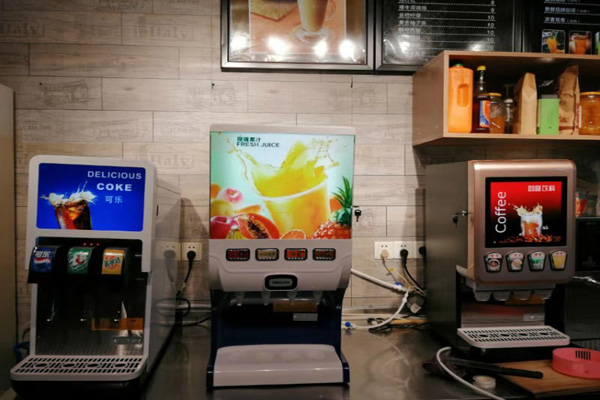 小吃店自助餐可乐饮料机机打可乐成本