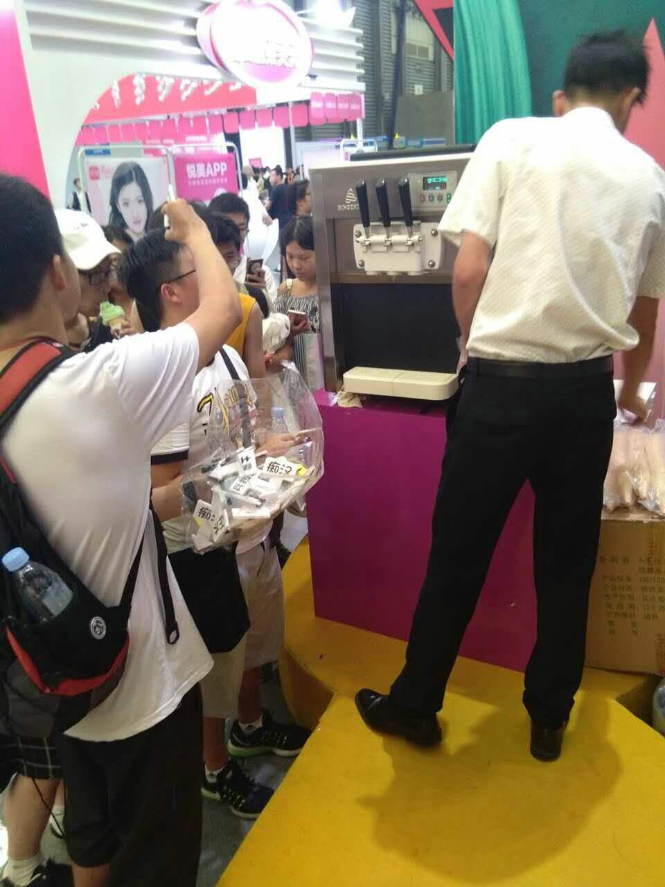 商用立式台式冰淇淋机租赁