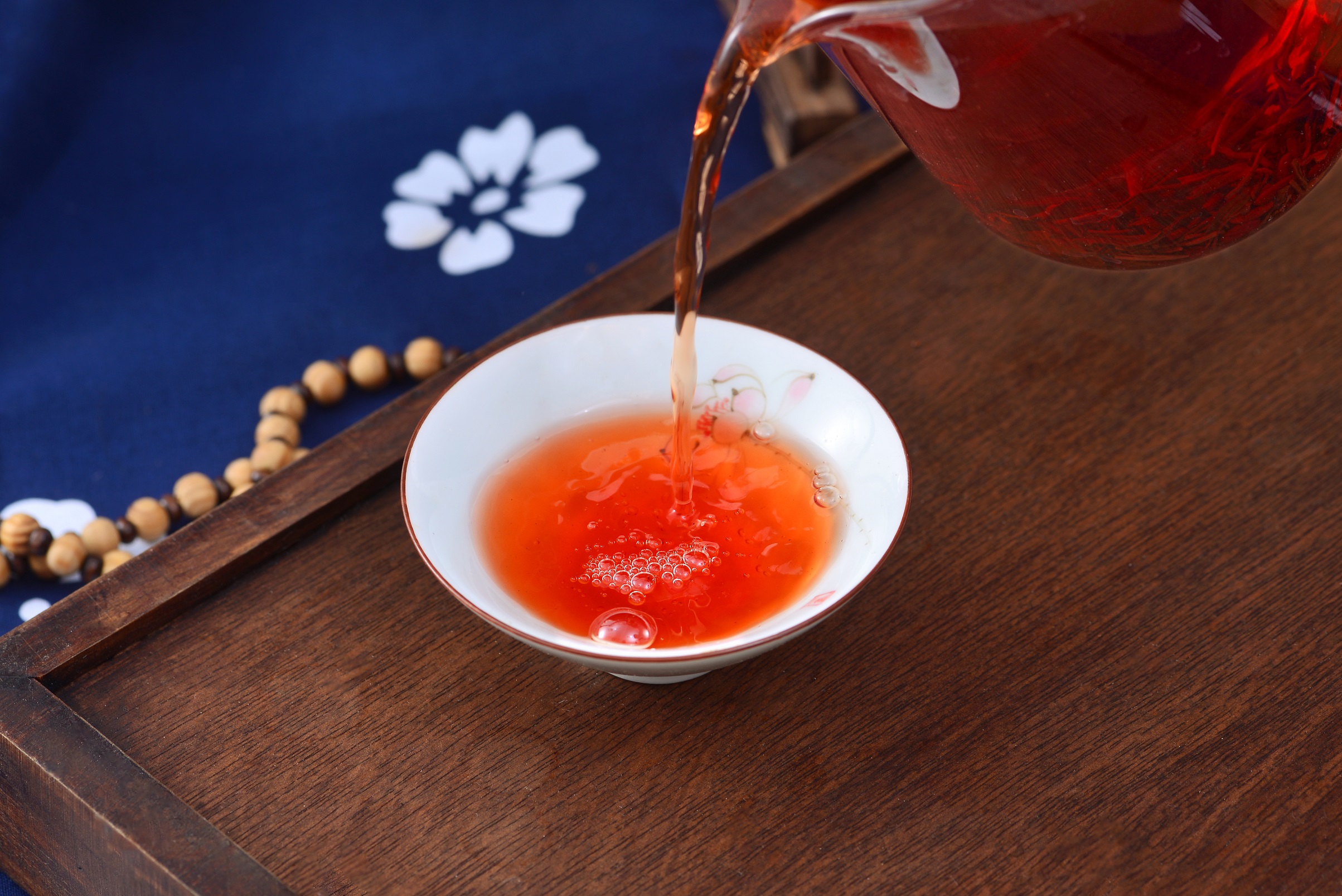 红曲红茶