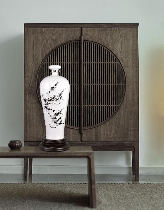 五粮液股份公司52度春夏秋冬墨虾图酒2.5l
